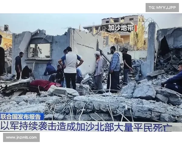 河南足球教父画像遭泼红漆 成都球迷极端行为引发公愤 河南足球教父画像遭泼红漆 成都球迷极端行为引发公愤